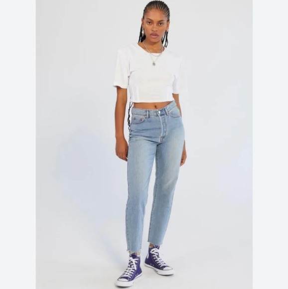 Urban Outfitters BDG Light Wash Slim Straight Jeans Raw Hem Size 32 - Picture 2 of 9